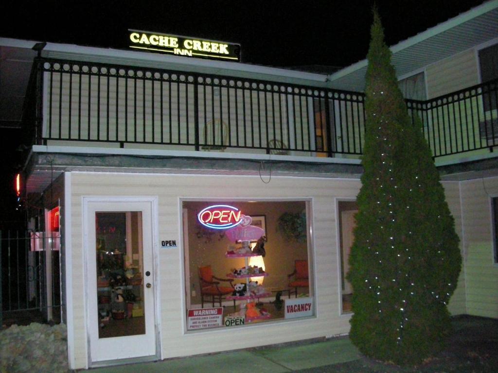 Cache Creek Inn Exterior foto